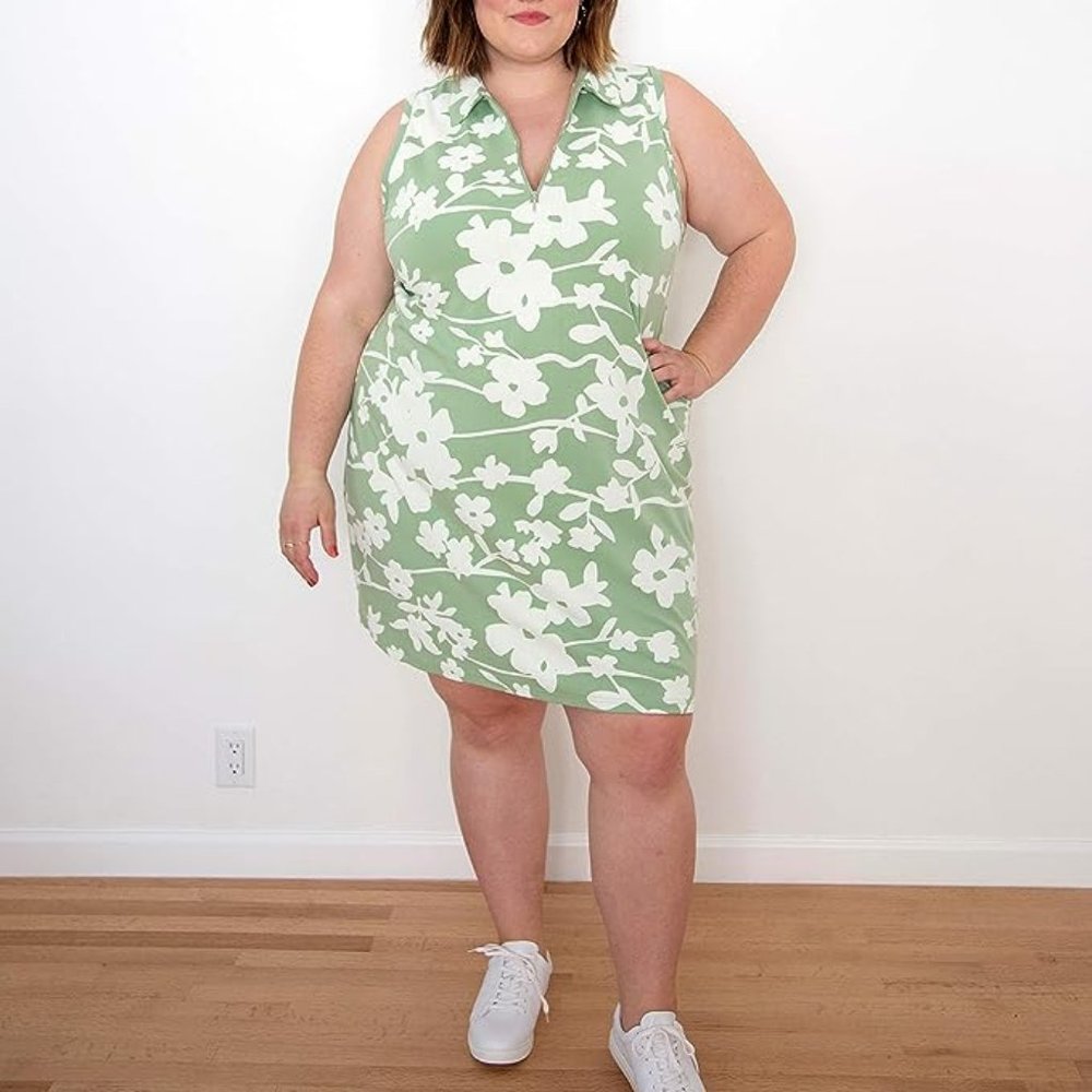 Green with White Floral Print Front-Zip Tennis Dress by @itsmekellieb